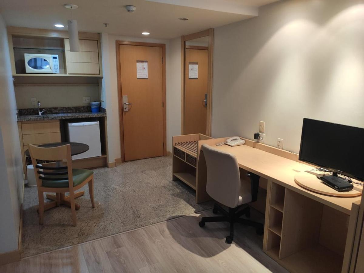 Hotel Flat - Esplanada Dos Ministérios - Centro De 4*
