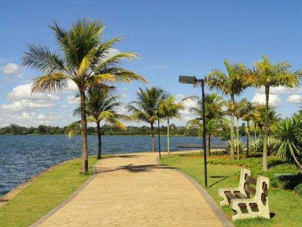 Flat - Esplanada Dos Ministérios - Centro De 4* Brasilia